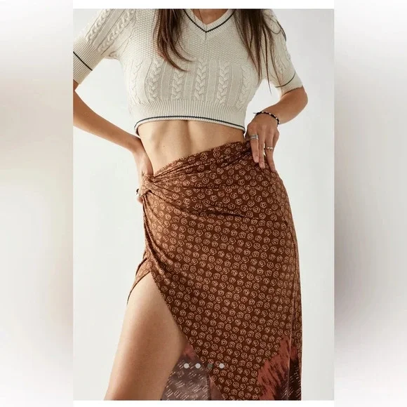 Free People Sarong It Feels Right - Size L - Picture 3 of 9